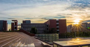 昆 明 理 工 大 學 , 火 了