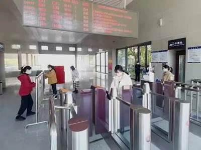 他們一如既往戰斗在疫情防控第一線