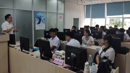 軟件學(xué)院同學(xué)到金蝶軟件公司進(jìn)行參觀交流學(xué)習(xí)