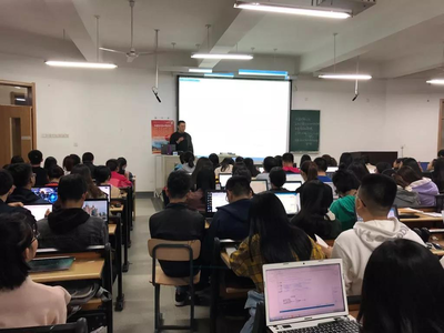 經濟研究中心青年教師李啟航博士應邀為多個單位舉辦講座